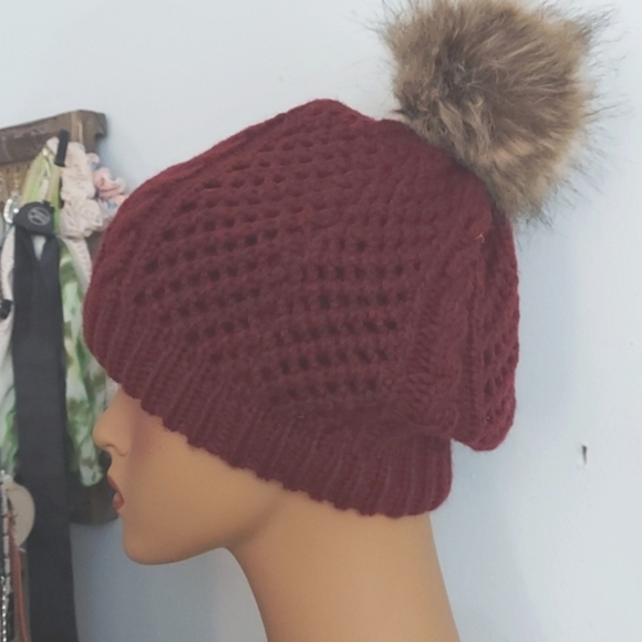 Maroon Puff Stitch Beanie with Faux  Fur Pompom Hat - Picture 8 of 8